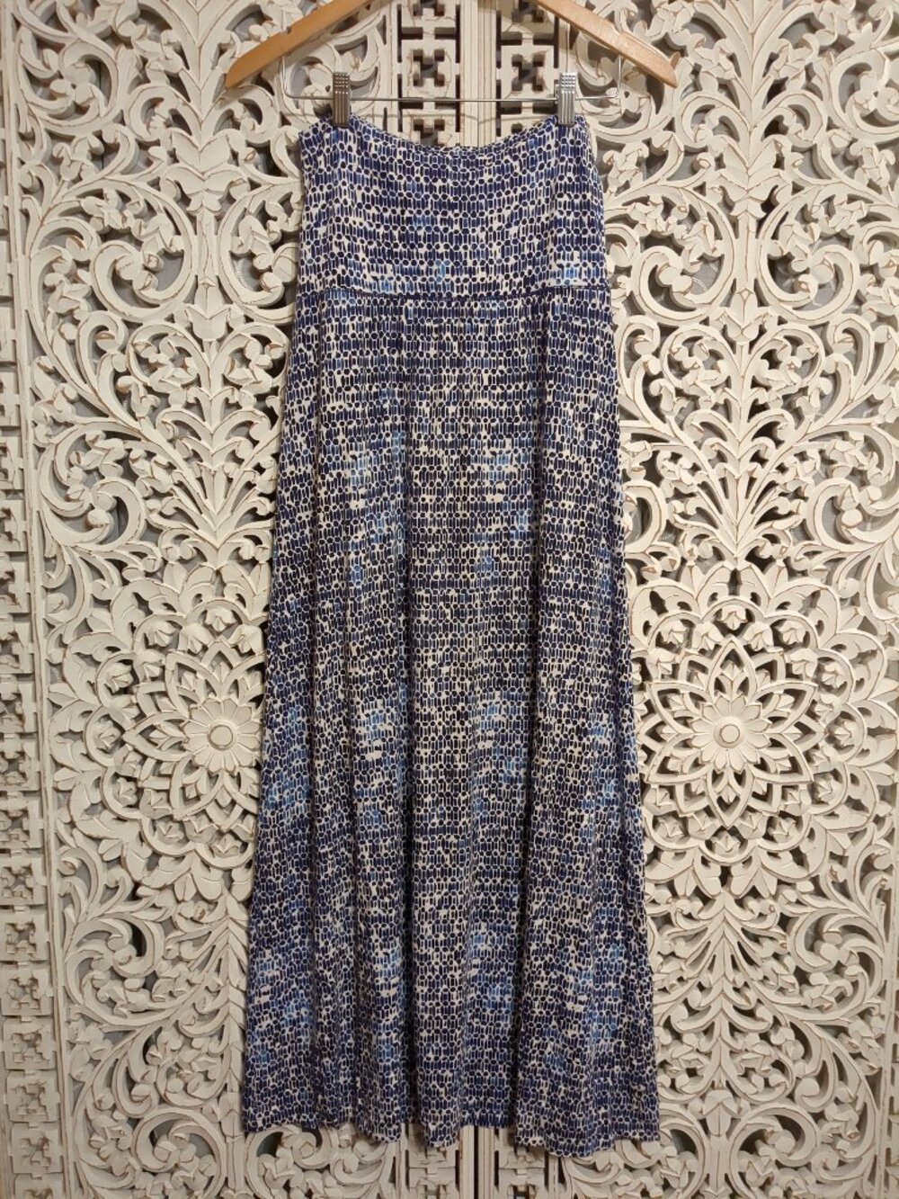 L 💙💢💙💢💙 Abstract Design Maxi Skirt